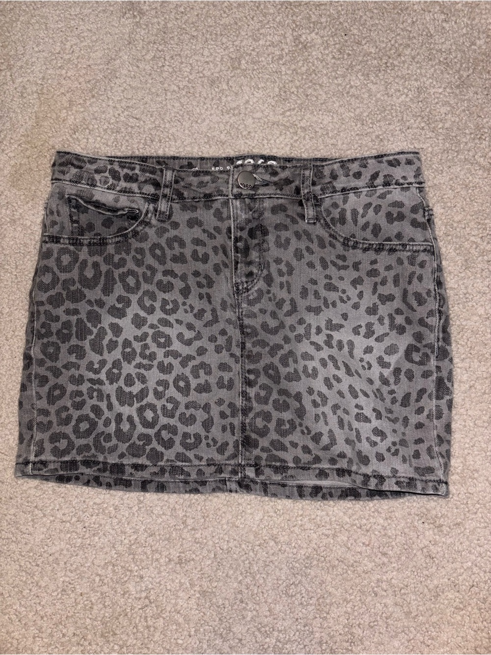 GAP Gray Leopard Print Denim Mini Skirt